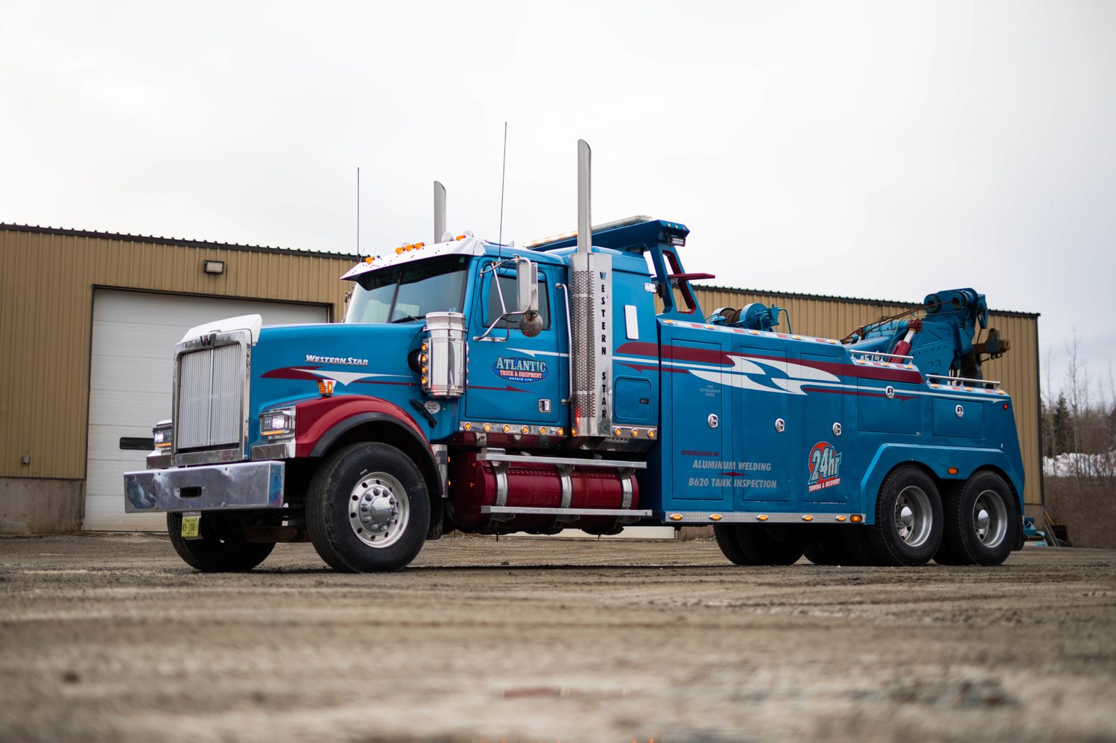 Atlantic Truck 35-ton heavy wrecker